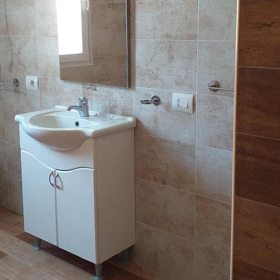 Il Vecchio Ginepro Bed & Breakfast คาโปแตร์รา ภายนอก รูปภาพ